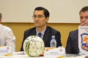 Premieră: Adunarea Generală a AJF Bihor l-a avut invitat special pe preşedintele Federaţiei Române de Fotbal (FOTO)