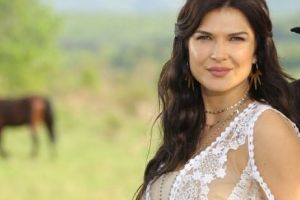 Monica Bârlădeanu s-a întors la rădăcini în cel mai profund sens al cuvântului!