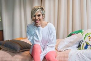 Sore vorbeşte despre cum s-a schimbat relaţia cu iubitul ei după ce au devenit părinţi