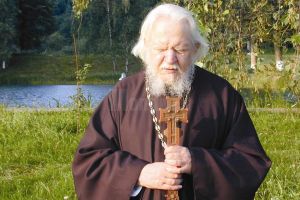 „Concubinajul este o improvizaţie”, atrage atenţia părintele Teofil Părăian