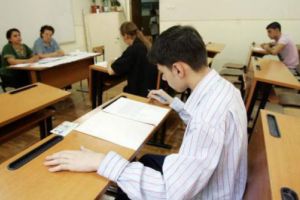 Peste 3000 de candidaţi dâmboviţeni, la probele  evaluare a competenţelor din cadrul examenului naţional de Bacalaureat 2018