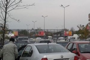 SCANDAL în parcarea unui COMPLEX COMERCIAL din Arad