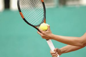 Bihorenii au dominat întrecerile Cupei Vulturul Negru la tenis