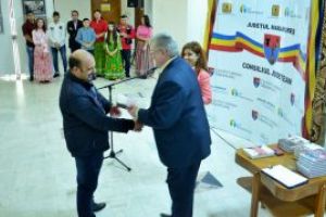 Manifestare cultural-artistica in Baia Mare dedicata Zilei Dezrobirii Romilor