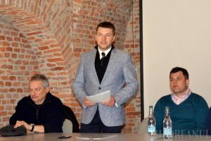 Campionatul câinilor isteţi: Cupa Braveheart Oradinum, cel mai mare concurs de mondioring din ţară, în şanţul Cetăţii