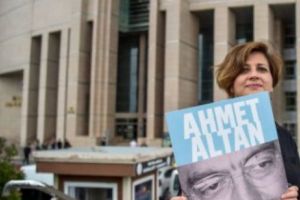 Te costă LIBERTATEA sau VIAŢA dacă eşti SCRIITOR, JURNALIST, POLITICIAN. Condamnările din Turcia sunt REVOLTĂTOARE