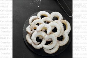lauraadamache.ro: Vanillekipferl (cornulete fragede cu vanilie) 