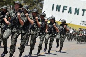 BRAZILIA, în stare de CRIZĂ. RIO DE JANEIRO, sub ASEDIUL bandelor CRIMINALE. ARMATA intervine în forţă