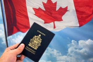 Canada ar putea reintroduce vizele pentru români, deoarece înregistrează tot mai multe cereri de azil