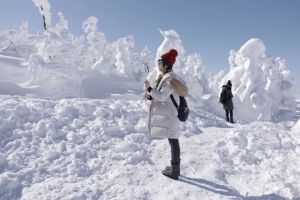 Imagini impresionante cu monstrii de zapada din Japonia
