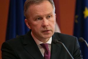 Guvernatorul Băncii Centrale, reţinut de Direcţia Anticorupţie 