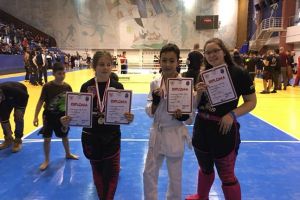 Copiii din Mosnita Noua, pe podium la cea mai recenta competitie de arte martiale de la Timisoara