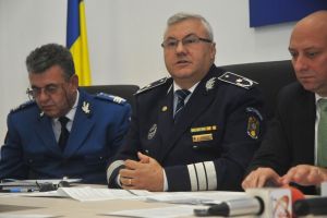 Circa 200 de poliţişti, lăsaţi fără sporul de 40 la sută