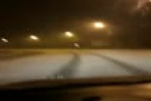 Circulaţie de iarnă pe drumurile din Cluj! A nins puternic - VIDEO