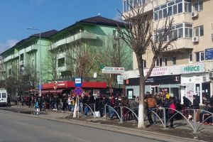 Aberaţii călărăşene! S-A MUTAT AUTOGARA ÎN PLINĂ… STRADĂ!…