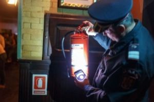 Controale ISU in Prahova. Magazine fara autorizatii de securitate la incendiu si instalatii improvizate