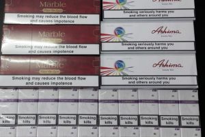 Pachete de tigari netimbrate, confiscate de jandarmii constanteni in zona Piata Abator 