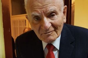 În 1400 de pagini, ex-deputatul Moisoiu îşi retrăieşte activitatea parlamentară