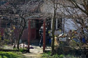 Incendiu pe strada Republicii: Un orădean a murit intoxicat cu fum (FOTO)