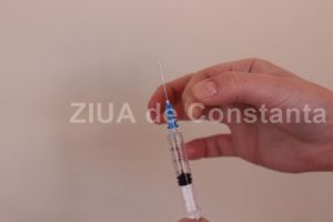O mamica din Constanta a dat in judecata spitalul privat unde a nascut. Copilul ar fi fost vaccinat, desi ea s-a opus 