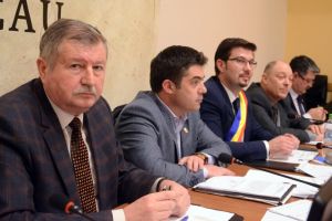 Dialogul surzilor în şedinţa de Consiliului Local