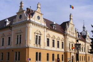 Primăria Braşov mută unele servicii în „Primăria nouă“