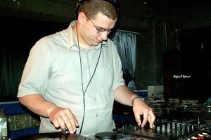 DJ Error în Parlament: Deputatul USR Silviu Dehelean îşi dorea să ajungă un DJ renumit