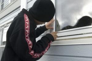 Tânăr de 21 de ani din Șpring cercetat pentru furt. A sustras bunuri, în valoare de peste 800 de lei, dintr-o casă nelocuită