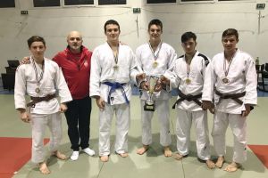 Cinci clasări pe podium pentru tinerii judoka orădeni la turneul internaţional de la Miskolc