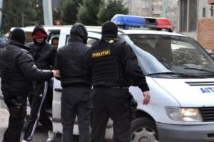 Percheziţii la falsificatori de bani – Au plasat bacnote false şi la Sibiu