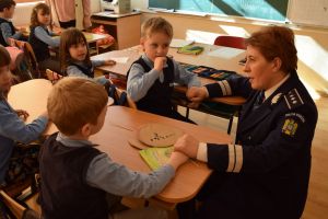 Număr record de participanţi la un proiect preventiv al Poliţiei: peste 60 de şcoli din Bihor şi-au  înscris elevii la ore de circulaţie rutieră (FOTO)