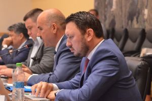 Consiliul local a refuzat să voteze majorarea cotizaţiilor către ADIB şi ADIS