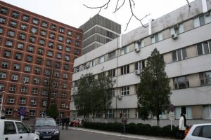 Parcarea supraetajată de la Spitalul Judeţean începe să prindă contur