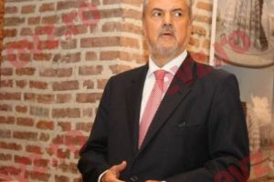 DEZVĂLUIRE BOMBĂ despre telefoanele ascultate! Cum au ajuns, în 2005, CONVORBIRILE lui Năstase pe biroul lui Băsescu! ACUZAȚII GRAVE la nivel înalt!