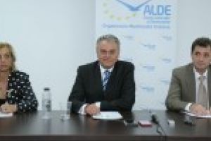 Dana Varga, consilier de stat: Romii sunt o parte a acestei naţiuni, iar cetăţenii de etnie romă trebuie să beneficieze de aceleaşi drepturi ca toţi ceilalţi locuitorii ai ţării