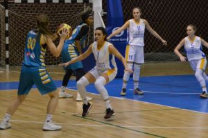 Serie infernală sub panoul feminin