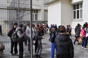 EXPLOZIE într-un liceu din Arad. S-a creat panică la examenul de bacalaureat