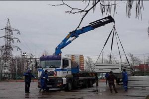 Elevii din Timişoara se mută în containere