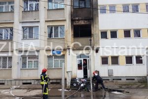 Incendiul de la caminul militar din Constanta in urma caruia un militar a fost ranit, anchetat de o comisie constituita la nivelul Bazei Navale 