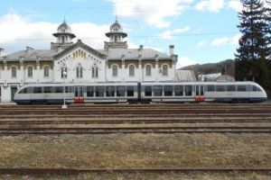Trenurile vor opri din nou la Curtea de Argeş