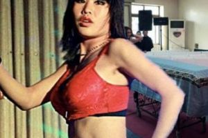 China interzice dansurile erotice la înmormântări