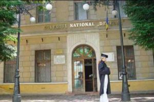 Deva: o elevă a ajuns la spital după ce a fost bătută în şcoala în care învaţă