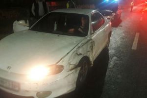 Accident rutier pe DN 22C la iesire din Murfatlar sper Poarta Alba. Un autoturism a intrat intr-un tir. Traficul este blocat  