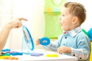 O şansă pentru copiii cu deficienţe de auz şi vorbire