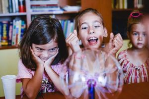 Fondul Ştiinţescu: 21 de echipe vor primi bani pentru a face diverse cercetări