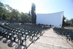 Cinefilii din Timisoara nu vor distrugerea Gradinii de Vara a Filarmonicii pentru Multiplexity 2021