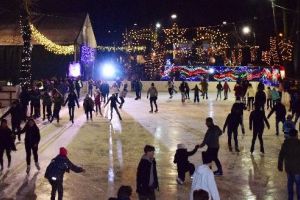 Cadou pentru femeile din Târgu-Mureş: de 1 Martie, intrare liberă la patinoar!