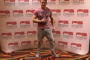 Poliţistul lovit cu sabia în cap, transferat la o clinică de recuperare