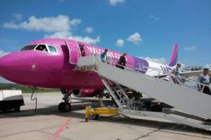 Wizz Air: Zboruri de la Cluj spre Viena şi Lyon