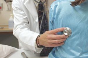 Specialiştii în Sănătate Publică avertizează: peste 10.000 de bihoreni au infecţii respiratorii, cinci au murit de gripă